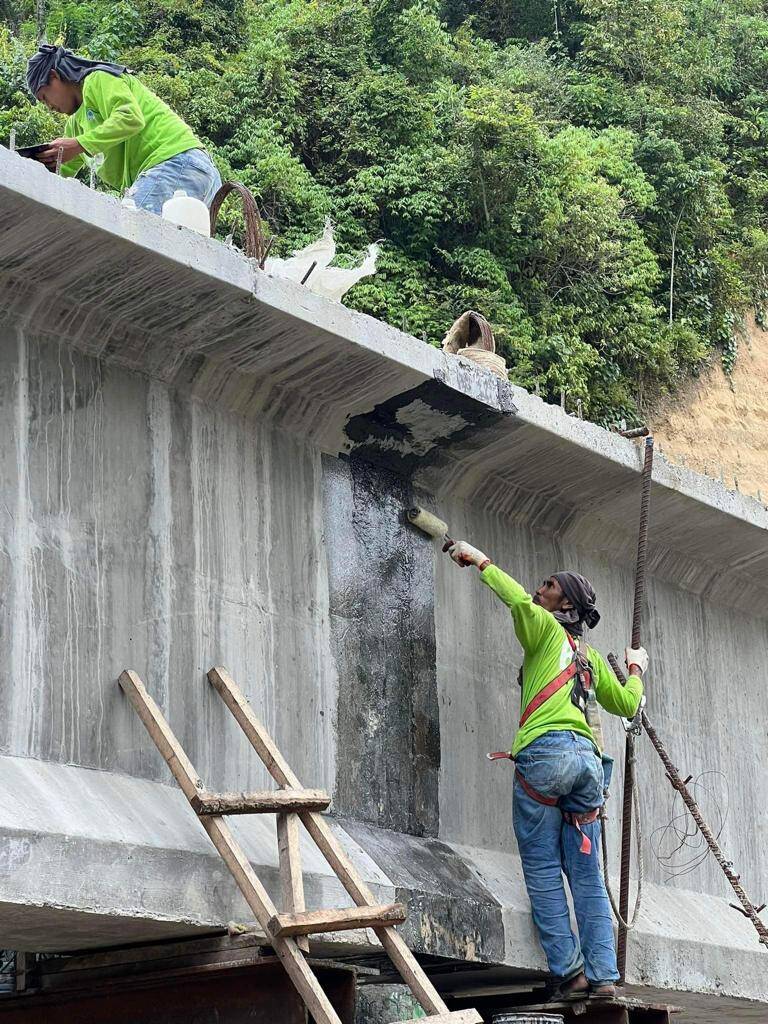 Steps For Reinforcing Bridge Cracks With Carbon Fiber Steps For Reinforcing Bridge Cracks With Carbon Fiber